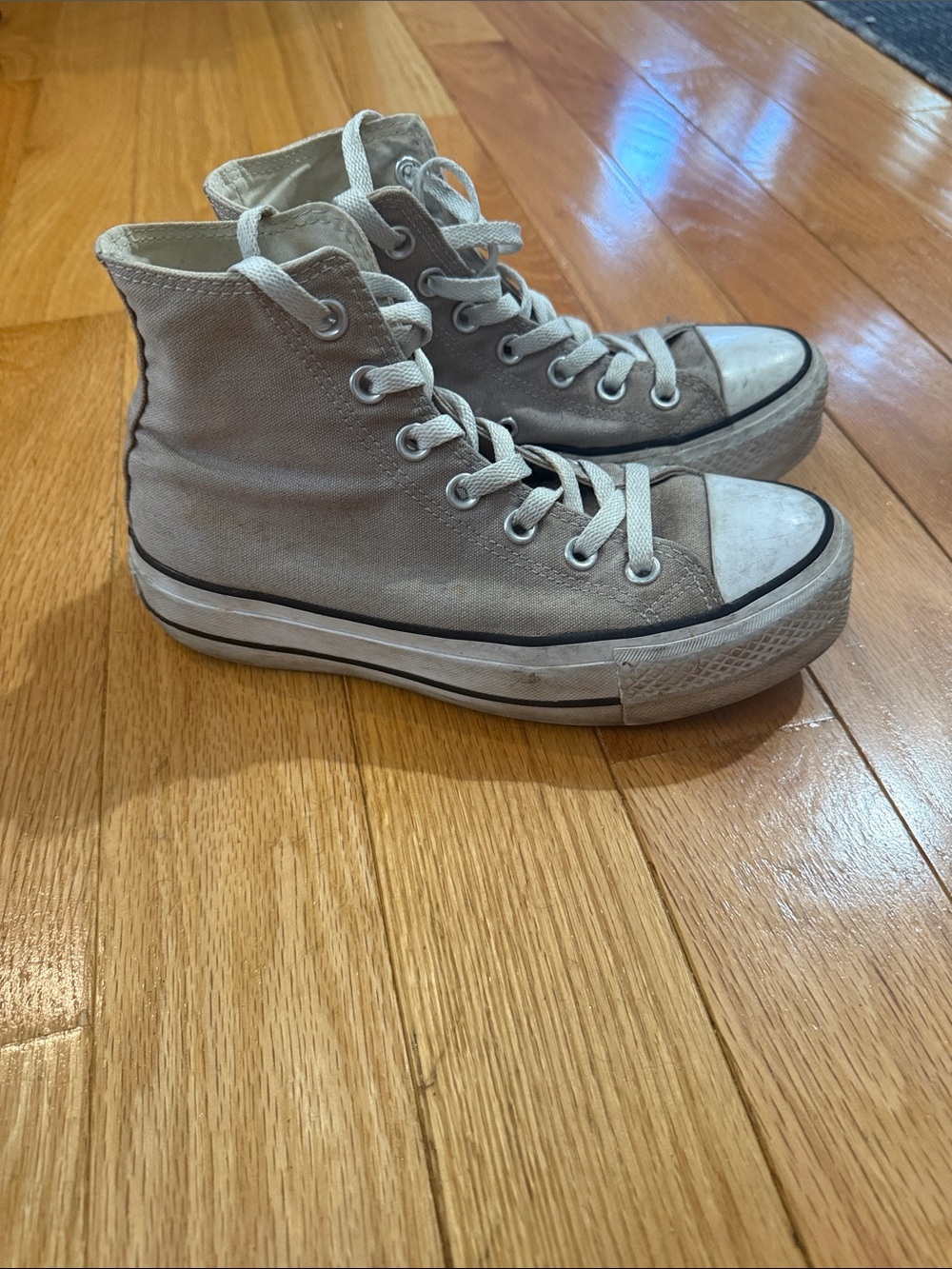 Grey Platform Converse